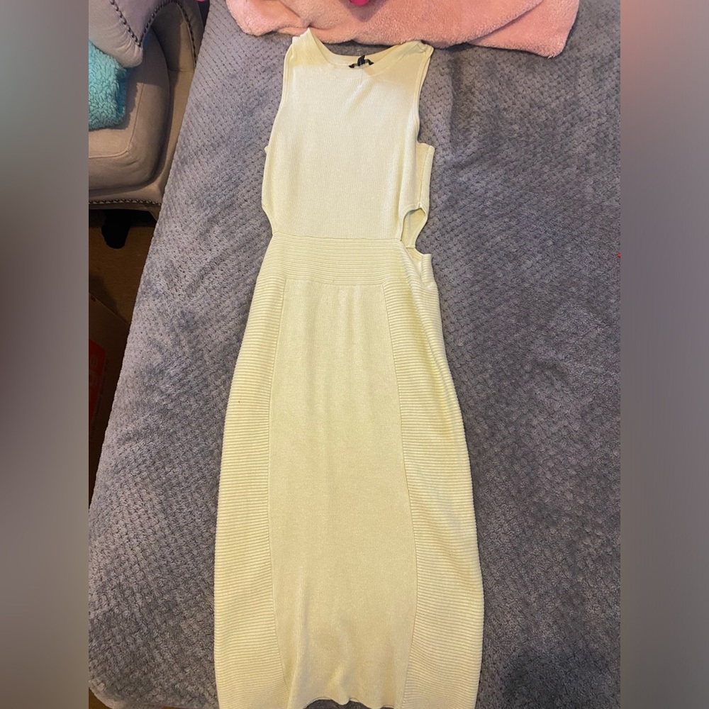 Guess pastel green dress midi size medium
